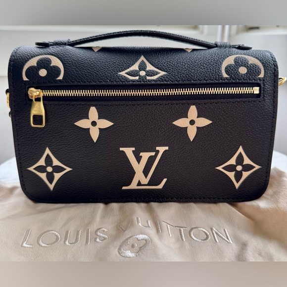 Louis Vuitton Bag - Picture 8 of 12